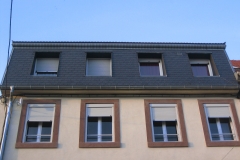 façade avec lucarnes